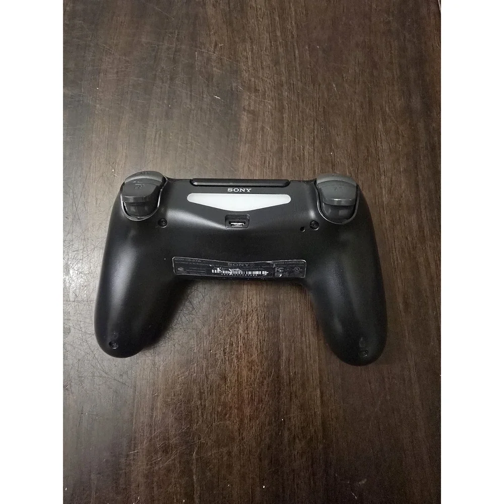 Sony PlayStation 4 500GB Console With One Controller 1 Game‎ And Wires TESTED